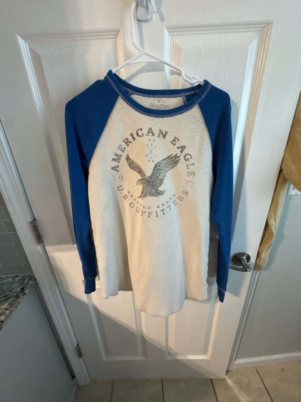 American Eagle Heritage Thermal Shirt Size S Blue Ivory Long Sleeve